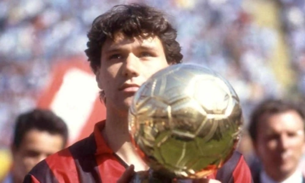 cau-thu-marco-van-basten